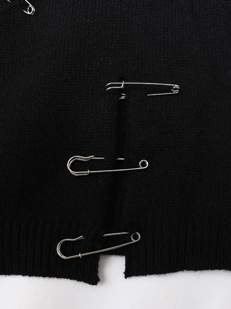 DEAT Fashion Women Knitted Pullover Round Collar Hole Metal Pin Decorate Short Loose Streetwear Sweater Autumn 2024 New 11P0397