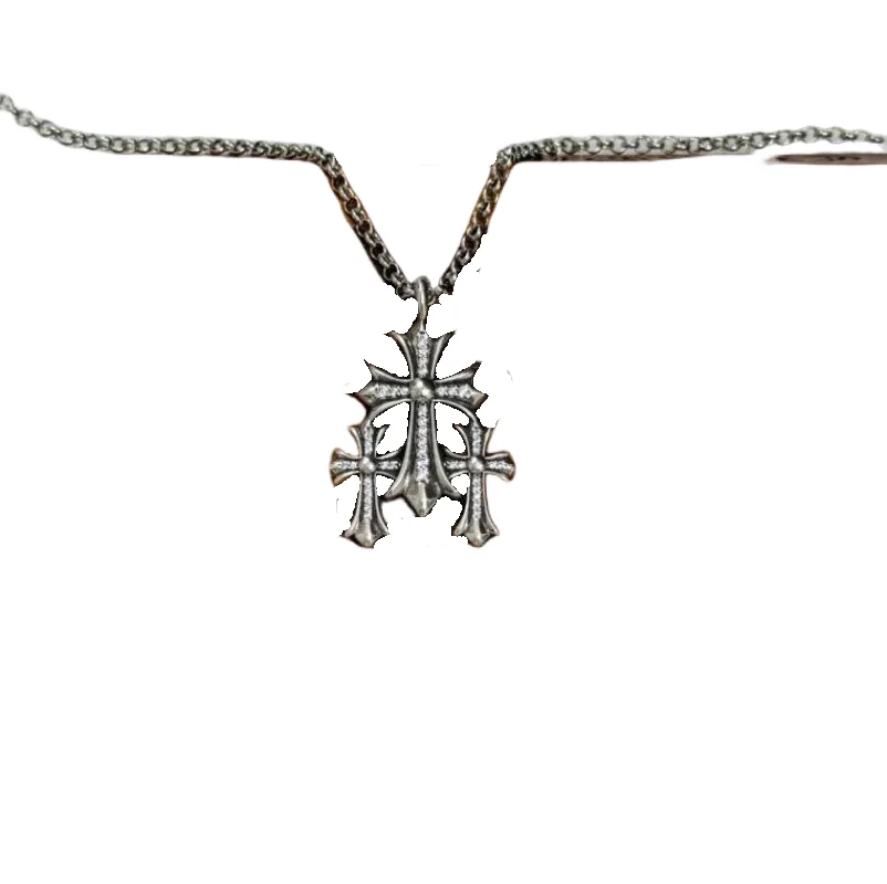 

Винтажное серебряное ожерелье с тройным мальтийским крестом — украшенные готические острые украшения