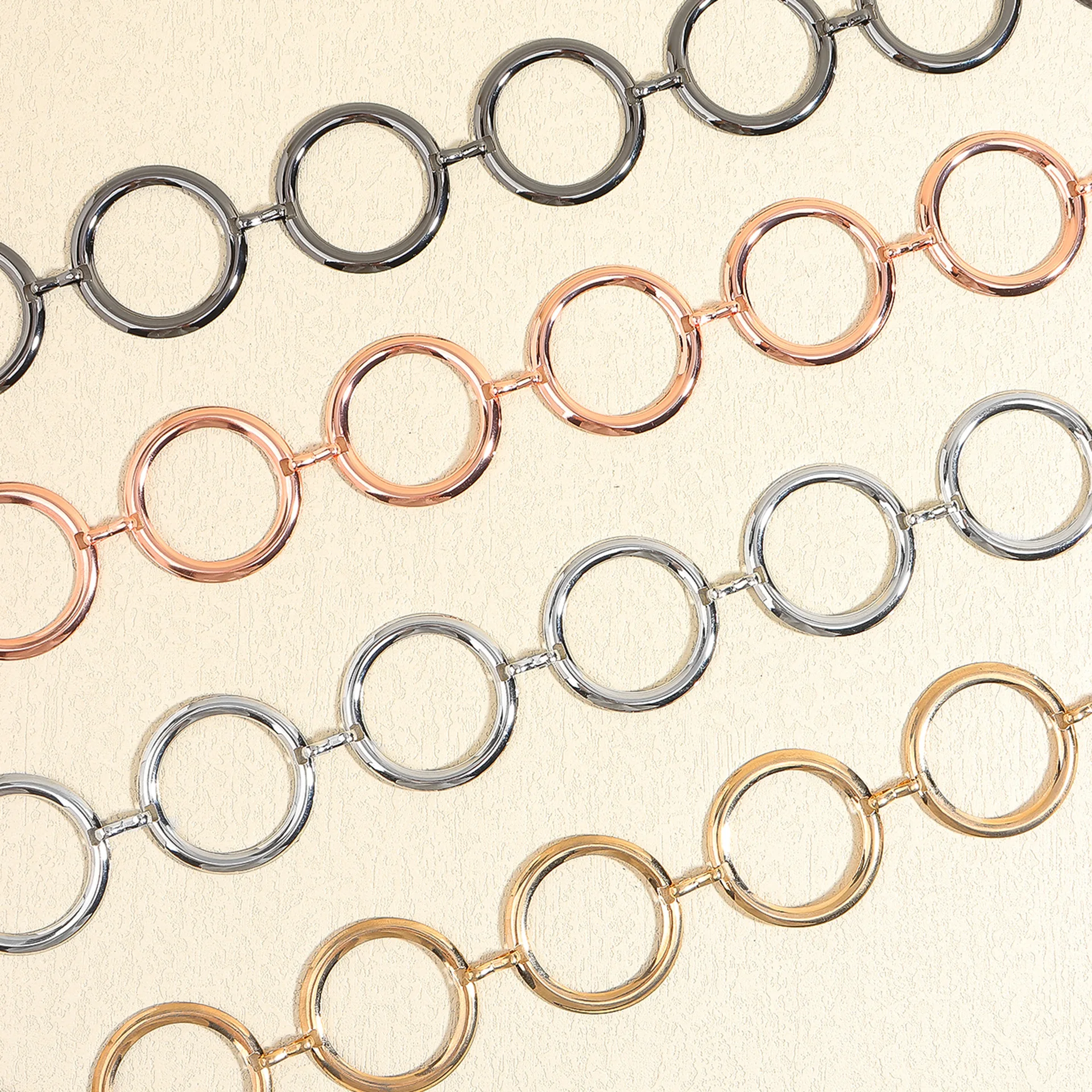 زخرفة حزام معدني إكسسوارات نسائية أوروبية وأمريكية متعددة الاستخدامات تناسب حزام الخصر على شكل سلسلة الخصر