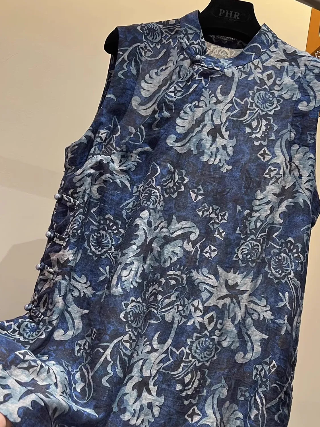 Elegant Retro Chinese Style Printed Sleeveless Stand Collar Women's Top Button Front Thin Summer New Arrival Fashion