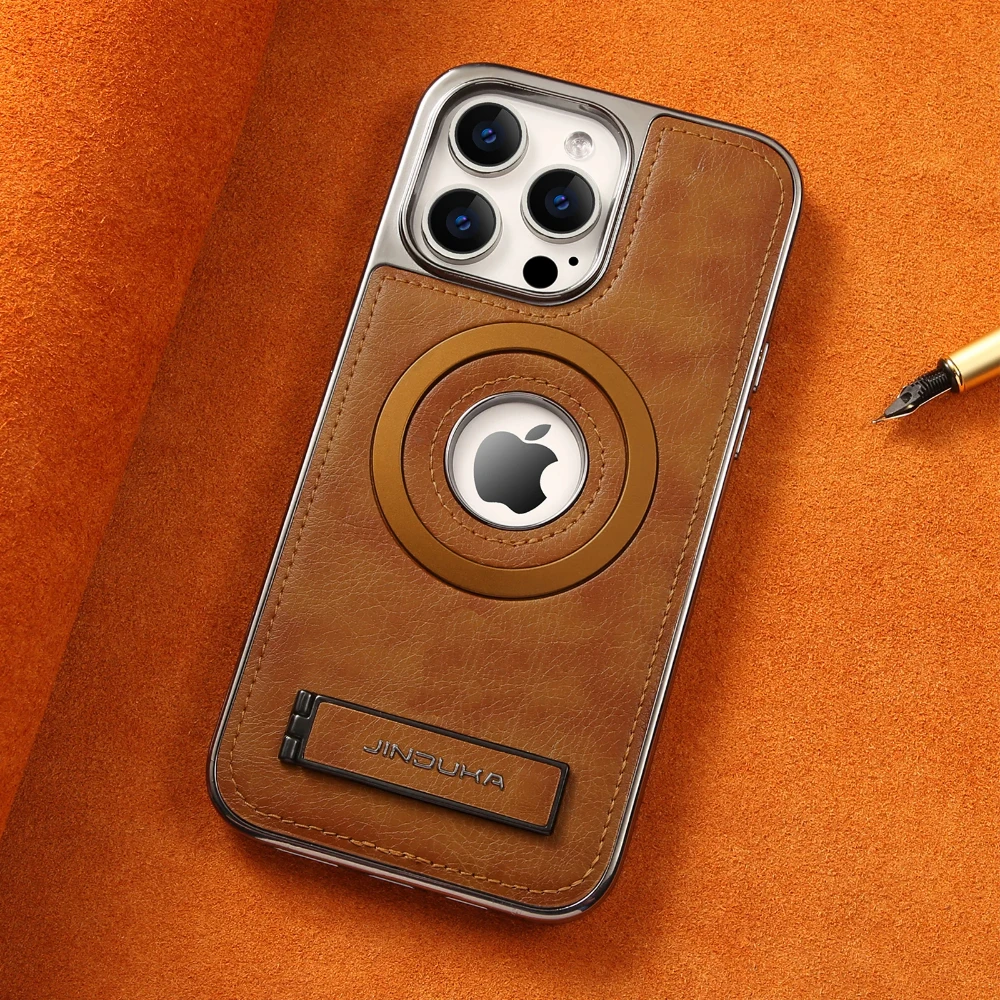 حافظة جلدية فاخرة لهاتف آيفون 15 16Pro Max 14Plus 13 12 غطاء حامل مغناطيسي كروم بشعار فتحة شاحن لاسلكي Magsafe #1