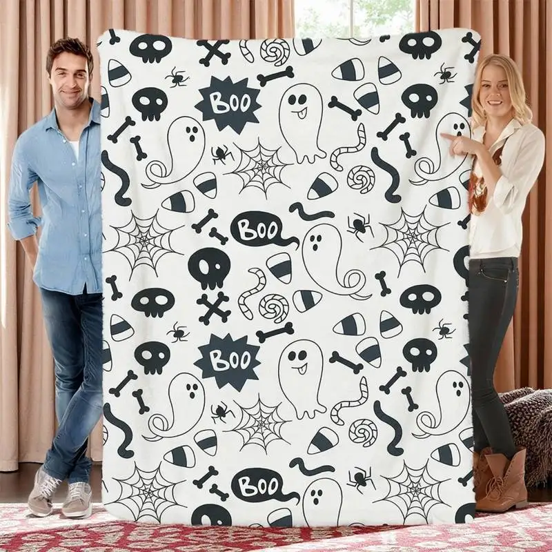

Мягкий плед с принтом черно-белого призрака на Хэллоуин – уютное и праздничное покрывало для дома в особых обстоятельствах