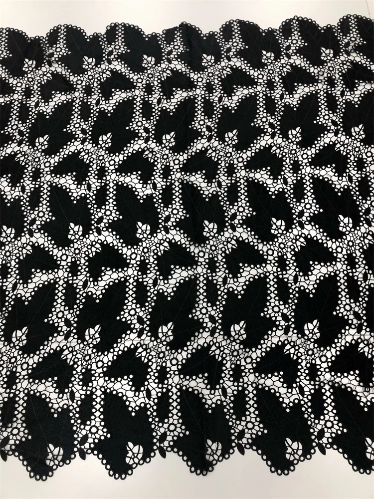 Afrikanischer Spitzenstoff 2026 Hochwertige Spitze Wasserlöslich Bestickt Modisch Weich Weiß/Schwarz Spitzenstoff 5 Yards – Detail 8