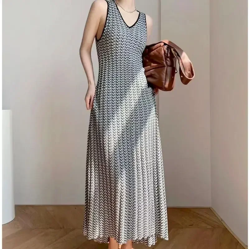 

Women Dresses Sleeveless V-neck Waisted Slip Dress Korean Style A-line Skirts Sexy Backless Mid-calf Dress for Women Clothing