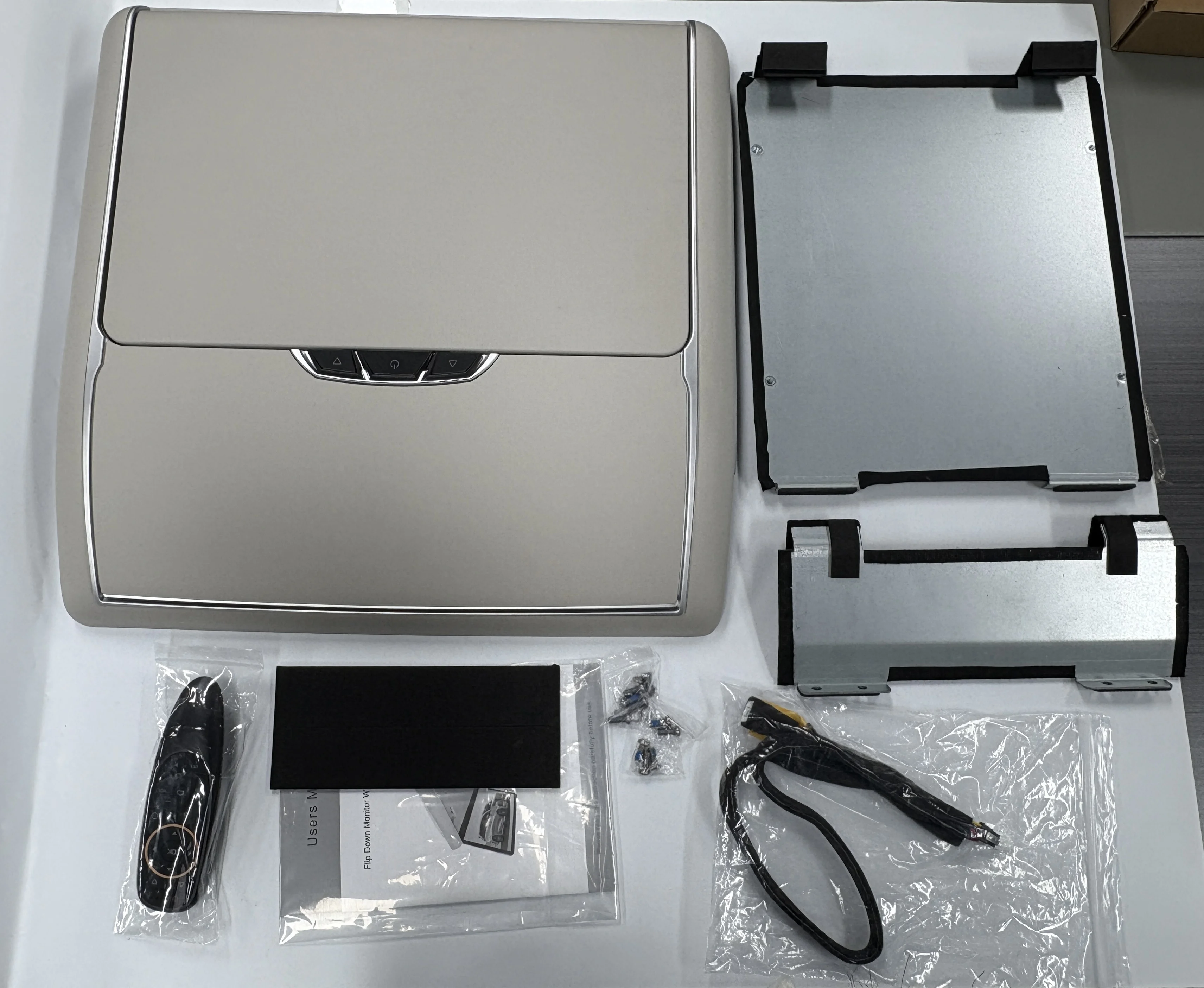 Denza-D 9 أندرويد سقف 1080P 15.6 ''IPS LCD شاشة تعمل باللمس سقف السيارة الذكية جبل التلفزيون USB واي فاي بطاقة SIM التحكم الكهربائي