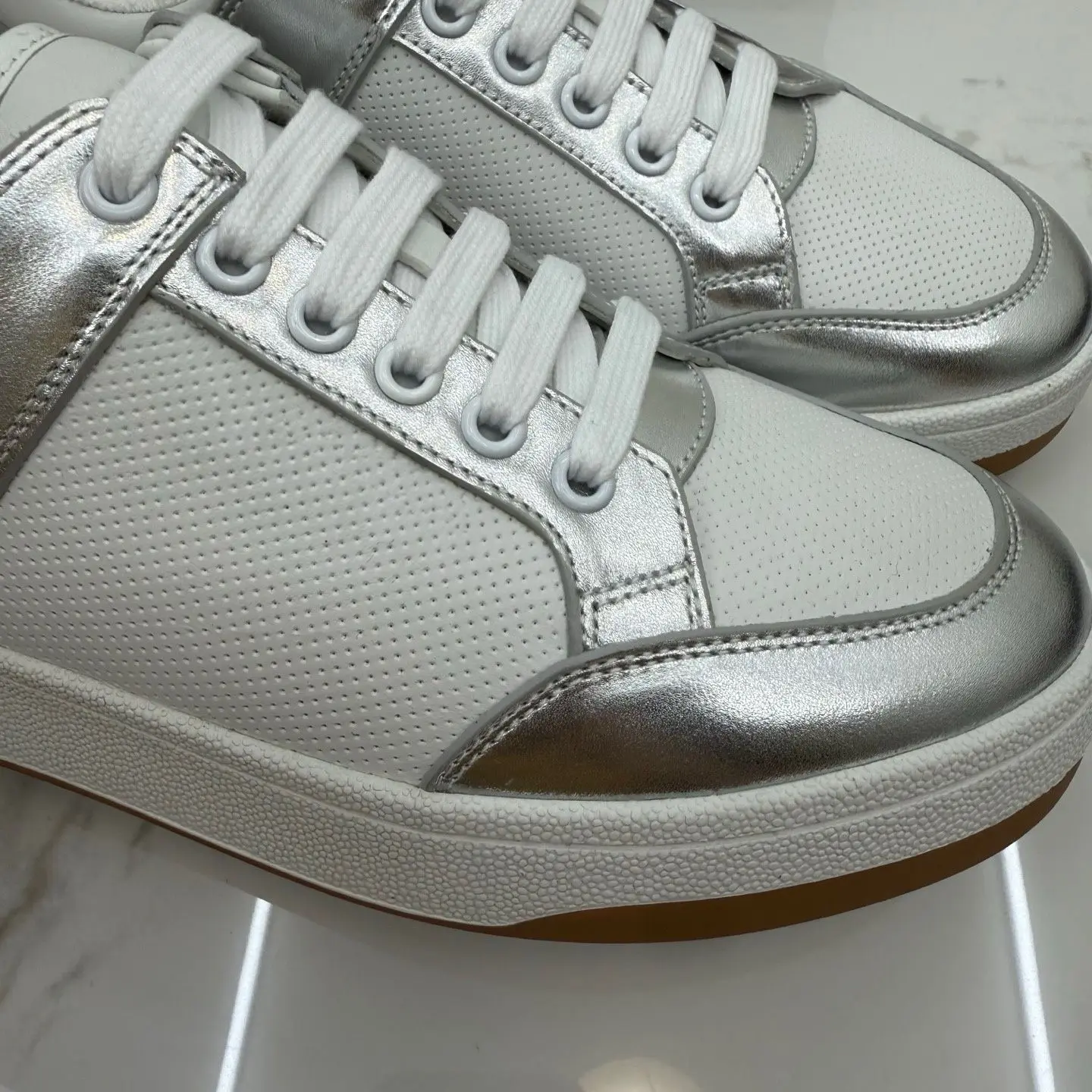 Unisex White Silver Color Block Low Top Sneakers Perforated Leather Lace Up Casual Shoes Gum Flat Street Skate Footwear for Men Women