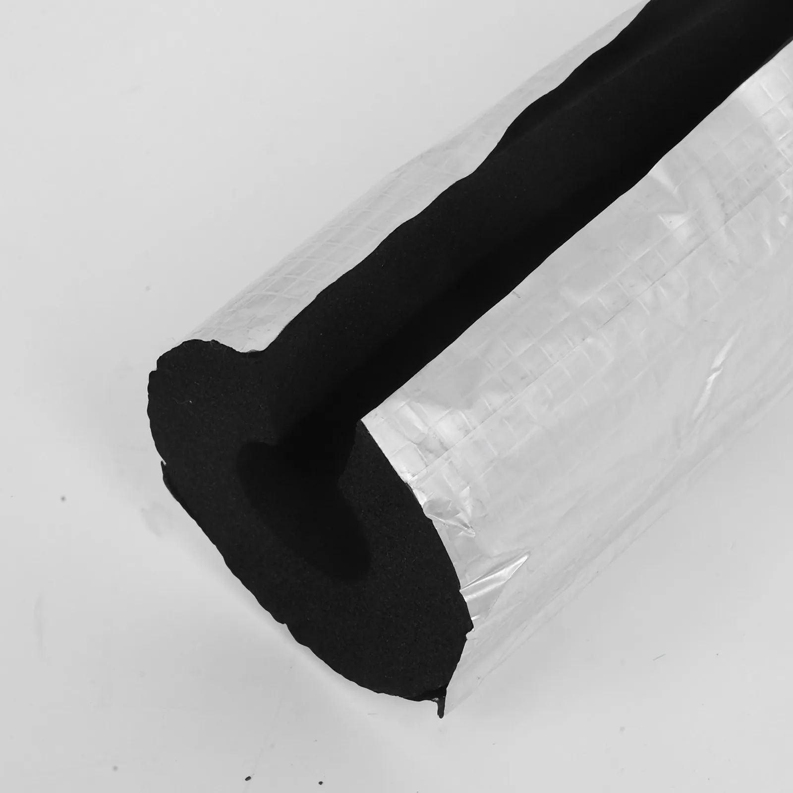 Pipe Antifreeze Sleeve Insulation Tube Outdoor Heat Preservation Water Pipe Cover Thermal Protection for Pipes