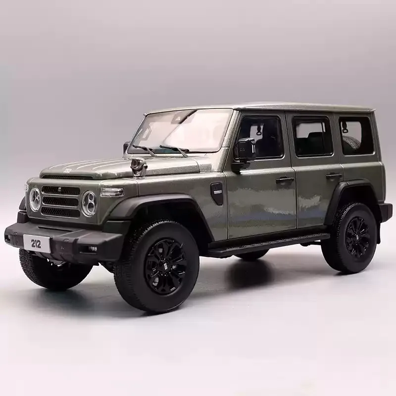 BJ212 BEIQI 212 T01 Modelo de coche de simulación de aleación, decoración SUV, réplica de metal fundido a presión, regalo para niños, coleccionable para adultos, verde, 1:18