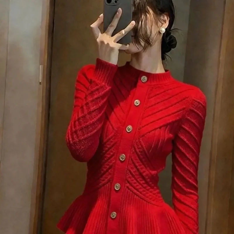 

Женская одежда: осенне-зимний модный корейский вязаный свитер с пуговицами, однотонный, с круглым вырезом, простой и стильный пуловер для женщин