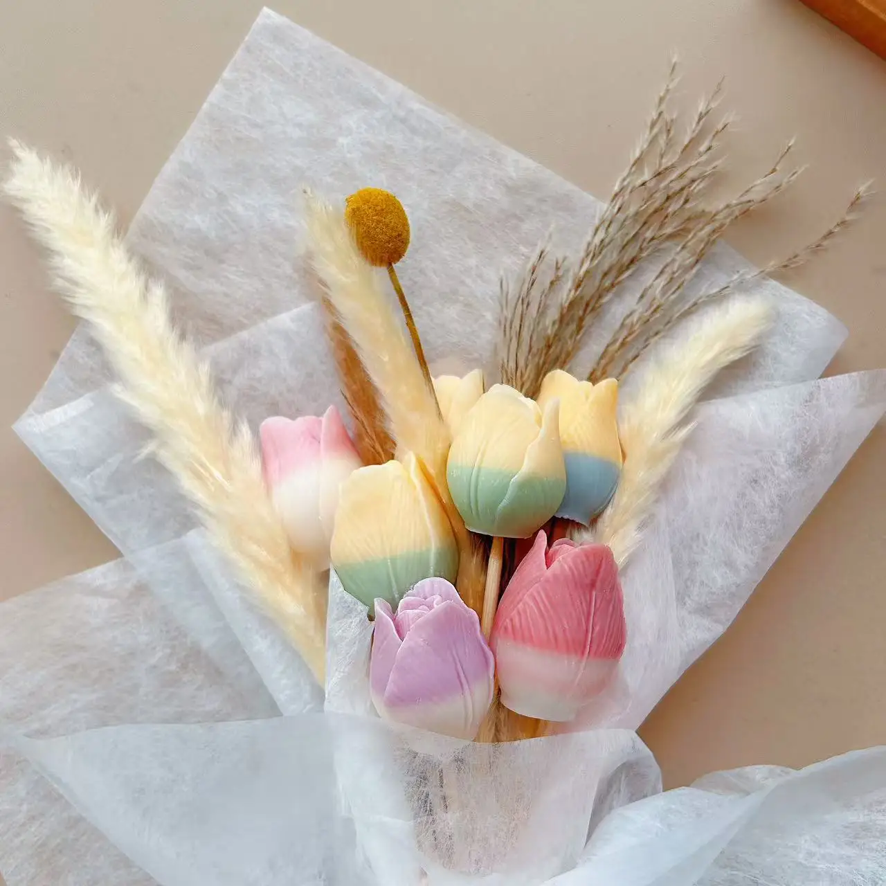 

4 pieces of tulip silicone mold DIY candle, soap, resin casting mold, suitable for Mother's Day and Valentine's Day