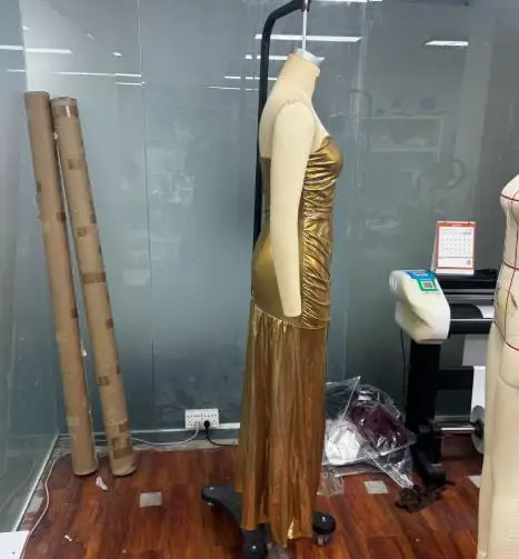 فستان سهرة نسائي جديد موديل 2025 بدون أكمام بدون حمالات أنيق بلون سادة مثير للحفلات المسائية