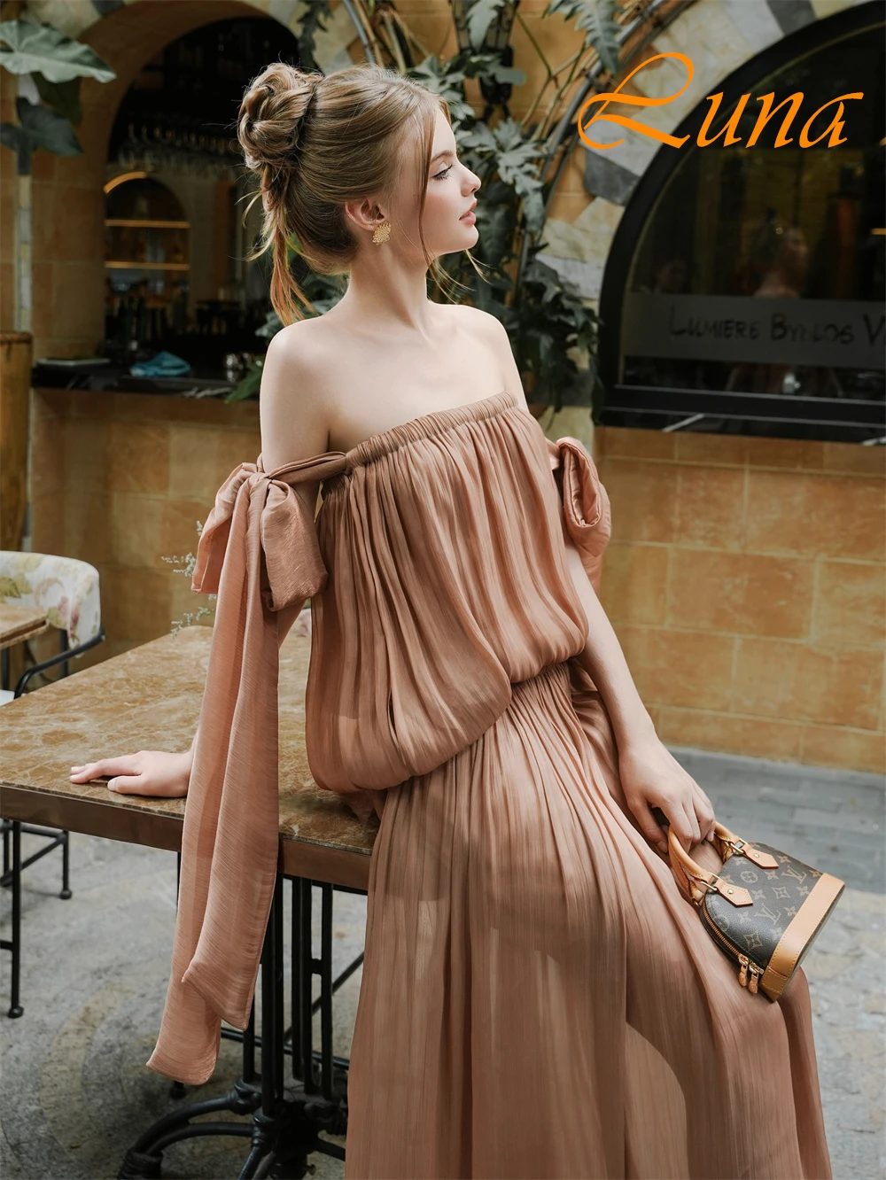 تخصيص لينة الشيفون قارب الرقبة مساء اللباس الأنيق القوس فستان كوكتيل مزاجه قطار الاجتياح فساتين المناسبات الخاصة