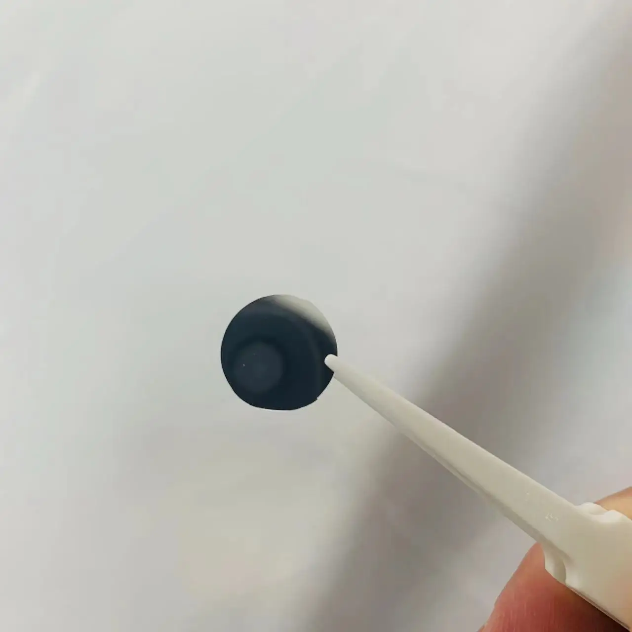قطر 12.7 مللي متر و 1 مللي متر سميكة 785nm IR شريط ضيق تمرير مرشح الزجاج لليزر