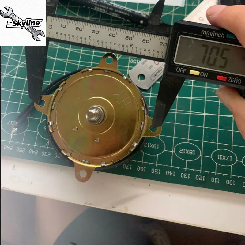 TY-60A Popcorn Machine Motor, AC 220-240V 8W Synchronous Motor 12/15RPM 50/60Hz External Thread Spare Parts