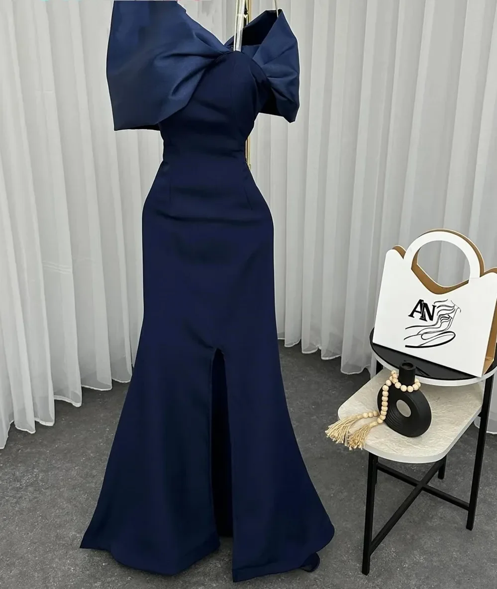 Abito da sera moderno a sirena blu navy con scollo a barca e spalle scoperte senza maniche in limo in raso da ballo abiti da festa formali Robe De Soriee