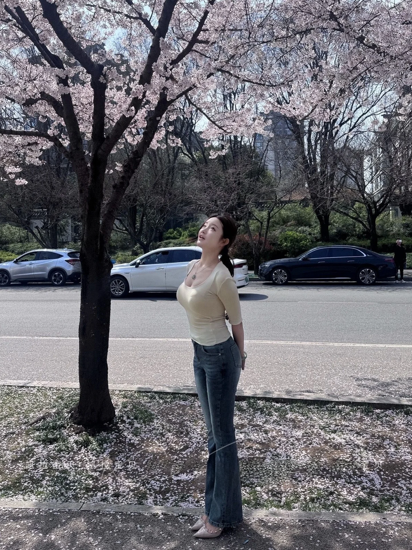 

Женские джинсы с низкой посадкой, вышивкой, облегающие, с эффектом пуш-ап, удлиняющие ноги, микро-клеш, высокая эластичность