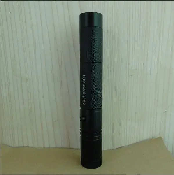 

Соответствует стандартам ЕС и США! Портативный перезаряжаемый лазерный указатель 532 нм (зеленый), 650 нм (красный), 405 нм (фиолетовый) - Сертифицирован 60825-1