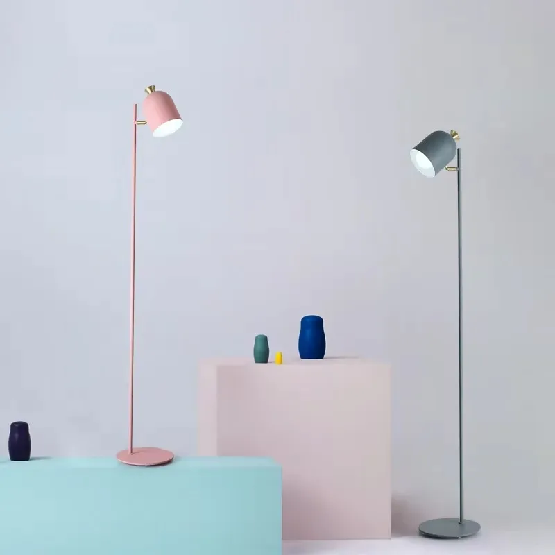 High Quality Iron Modern Floor Lamp Hotel Standing Lamp with White Interior Finish