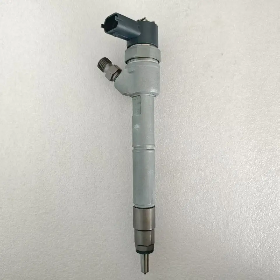 الأصلي لحاقن السكك الحديدية المشتركة لمحرك YUNNEI 25L EU4 موديل 0445110676 و 0445110677 حالة جديدة #1