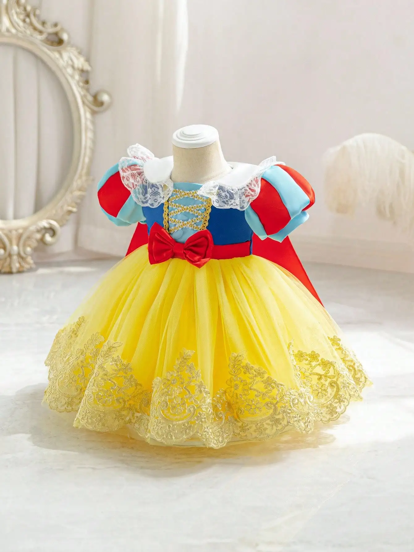 

Yellow Puffy Sleeve Dress with Lace Trim, Bow Waist, Tulle Skirt for Girls