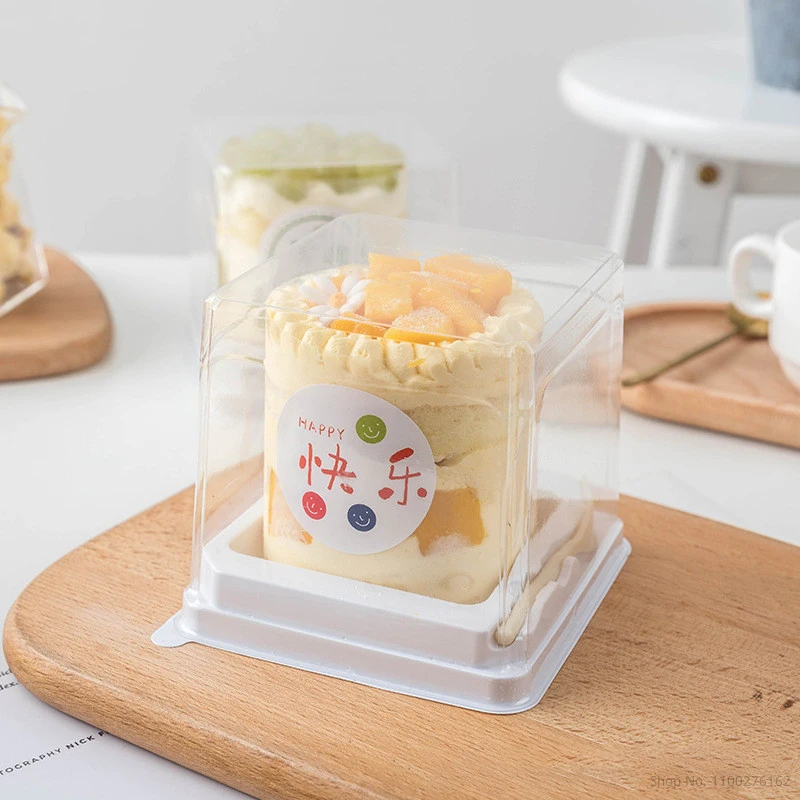 2inch 50Pcs/lot Mousse Puffs Cake Boxes with Fork Square Plastic Cupcake Box Dessert Wedding Party Packaging Box Supplies
