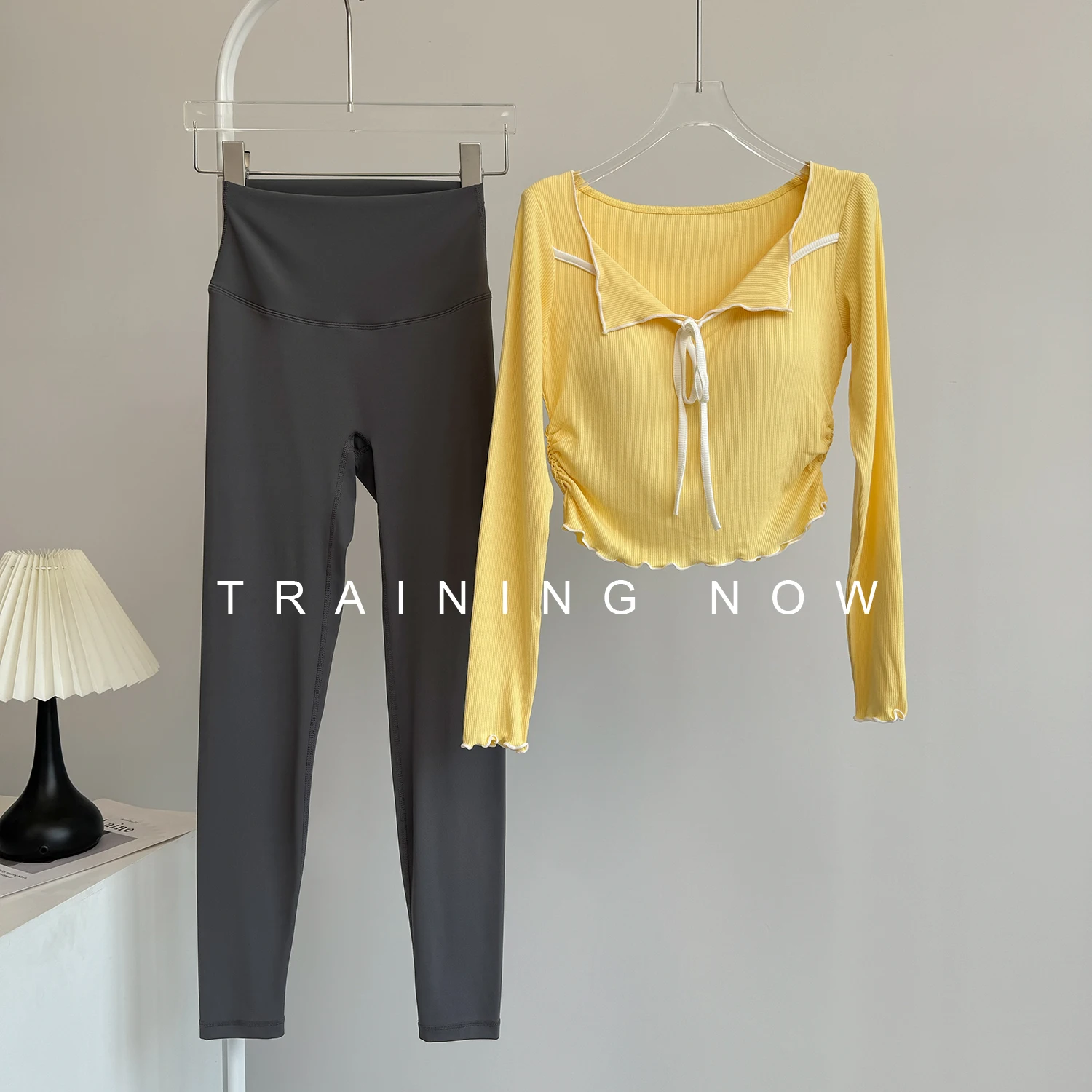 

Yoga clothes for women high-end running sports professional Pilates training clothes fitness tops long sleeves with chest