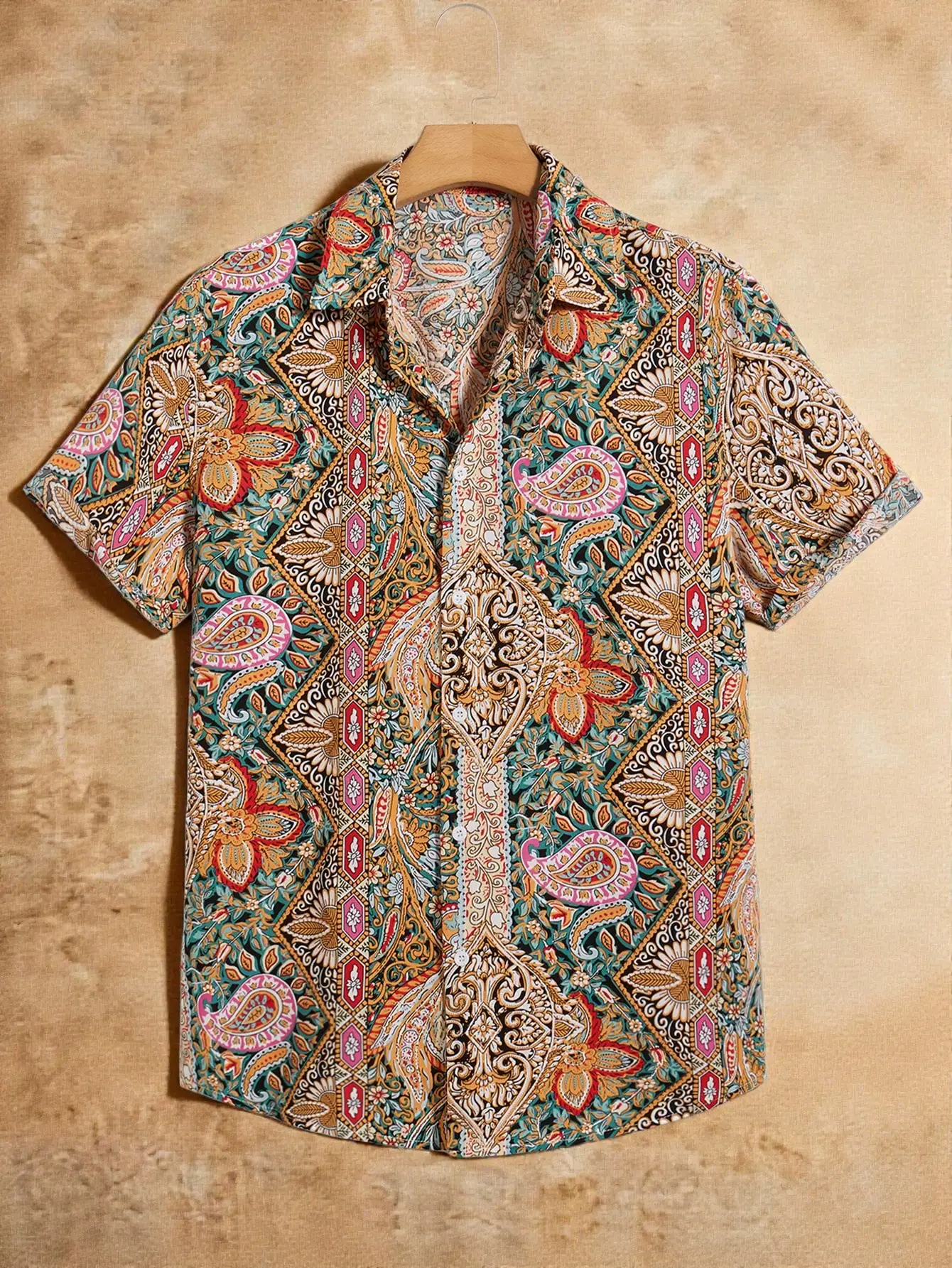

Men's Short Sleeve Button-Up Shirt with Vibrant Paisley and Floral Print, Casual Beach Style