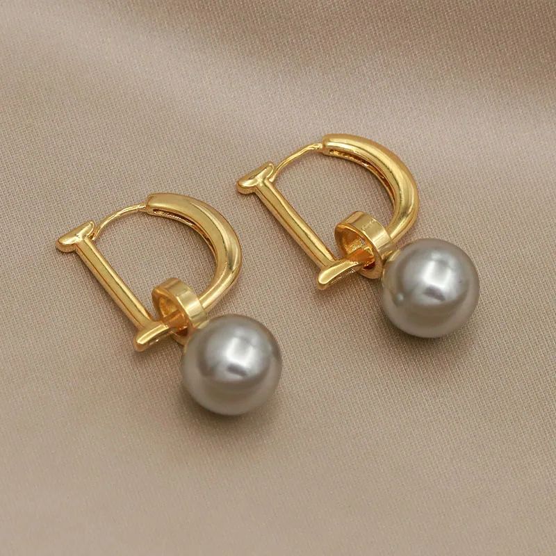 New Sight Crystal Elegant Letter D Stud Earrings for Women Fashion Brand Jewelry Pearl Beads Earrings Gift