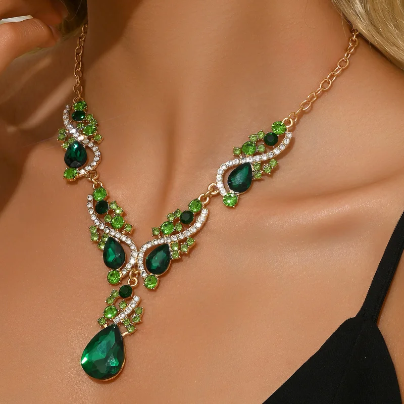 

Super Fairy Sparkling Diamond Water Drop Tassel Necklace French Evening Dress Matching High-end Elegant Exquisite Fashion Neckla