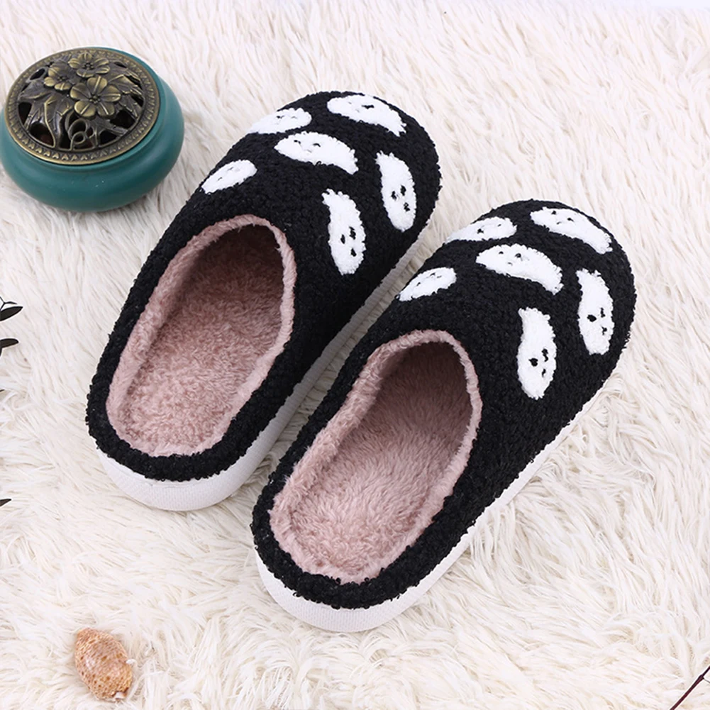 Halloween Ghost Plush Slippers Flat Thermal Slippers Comfortable Soft Furry Slipper Anti Slip Cute Spooky Slippers for Men Women