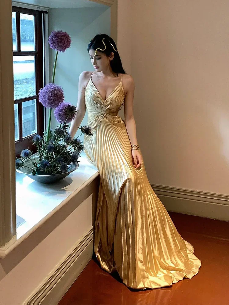 Elegant Women\'s Golden Slim Summer Dresses 2024 Evening Dress Exquisite Glamorous Strap Floor-Length Beaded Sparkly V-Neck