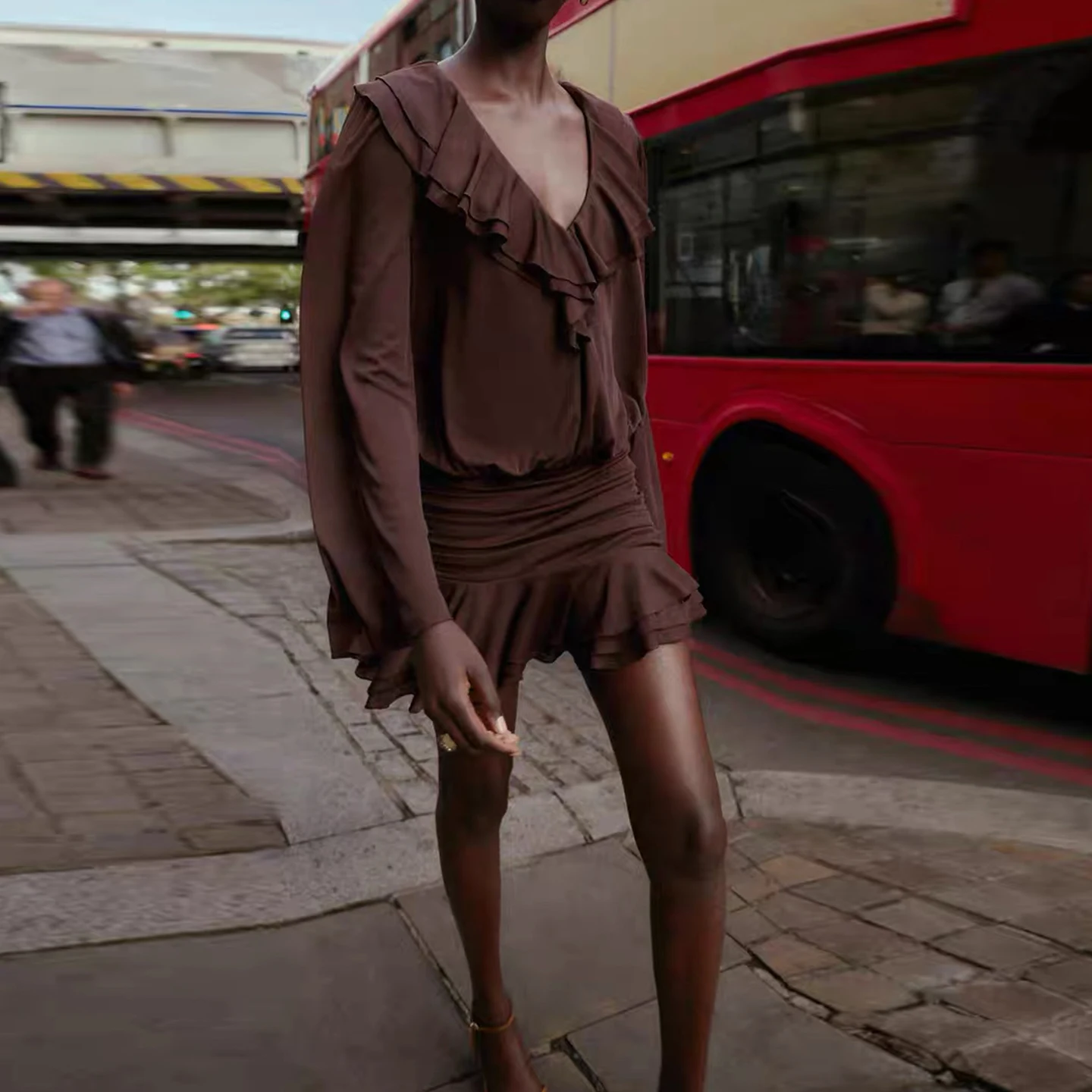 Casual em camadas decorativas feminino dr faionable outono 2025 longo sve v-ne outro material vestido feminino z marca