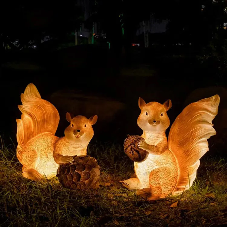 Solar Waterproof Luminous Squirrel Light Garden Brightening Lawn Park Animal Modeling Light