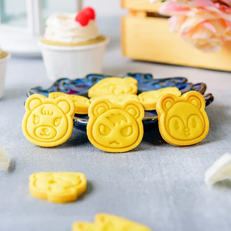 Animal Crossing Cake Cookie Cutter Cute Anime Figure DIY 3D Baking Mould Cookie Tools Set Kawaii Kitchen Accessories Kids Toys