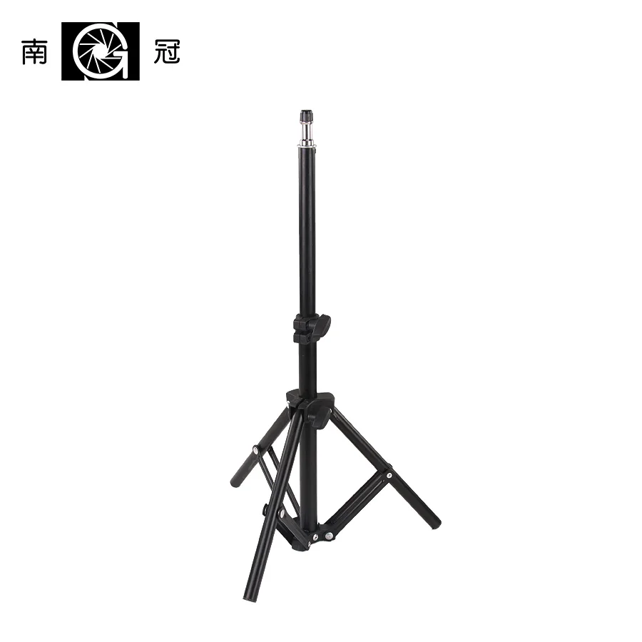 

Nanguang NG-L60 Lighting Stand Super affordable all-rounder lighting stand 5kg max load 35cm min height 60cm max height
