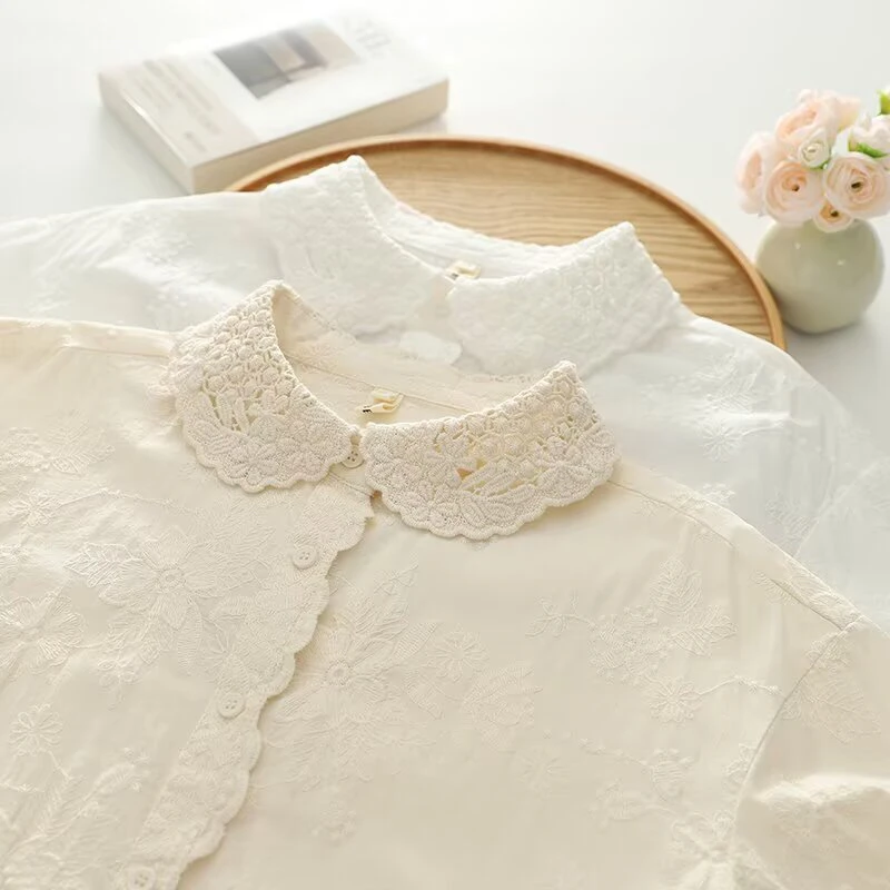 ใหม่2025ฤดูใบไม้ร่วงผ้าฝ้ายเสื้อแขนยาวผู้หญิงPeter Pan Collarเย็บปักถักร้อย, MoriสาวRetroหวานสบายๆหลวมเสื้อT55316CC