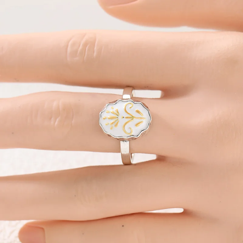 Ladies' Vintage Minimalist Ring Featuring White Enamel with Floral Patterns Elegant Artistic Ring Daily Commuting Dating Jewelry