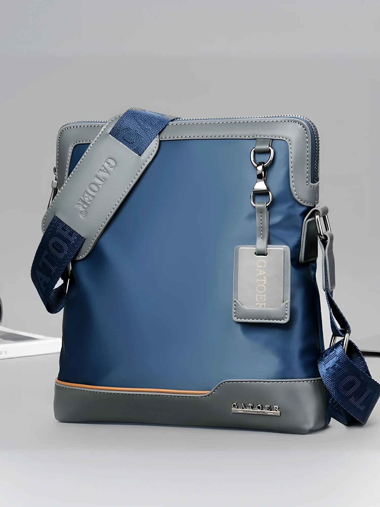 

Casual Ox Cloth Men's Bapa Small Spor Crossbody Bag for Youth Leisure Travel Soft oulder Strap Zipper Closure