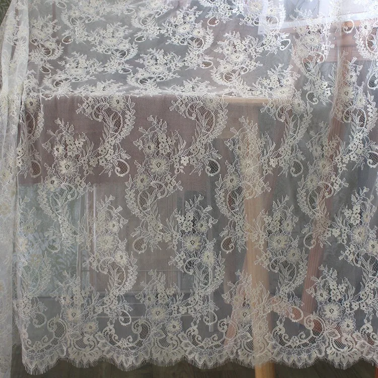 

Ткань из золотой органзы шириной 1,5 м, высококачественная, для модных дизайнеров, идеально подходит для свадебных платьев, шалей и аксессуаров для платьев