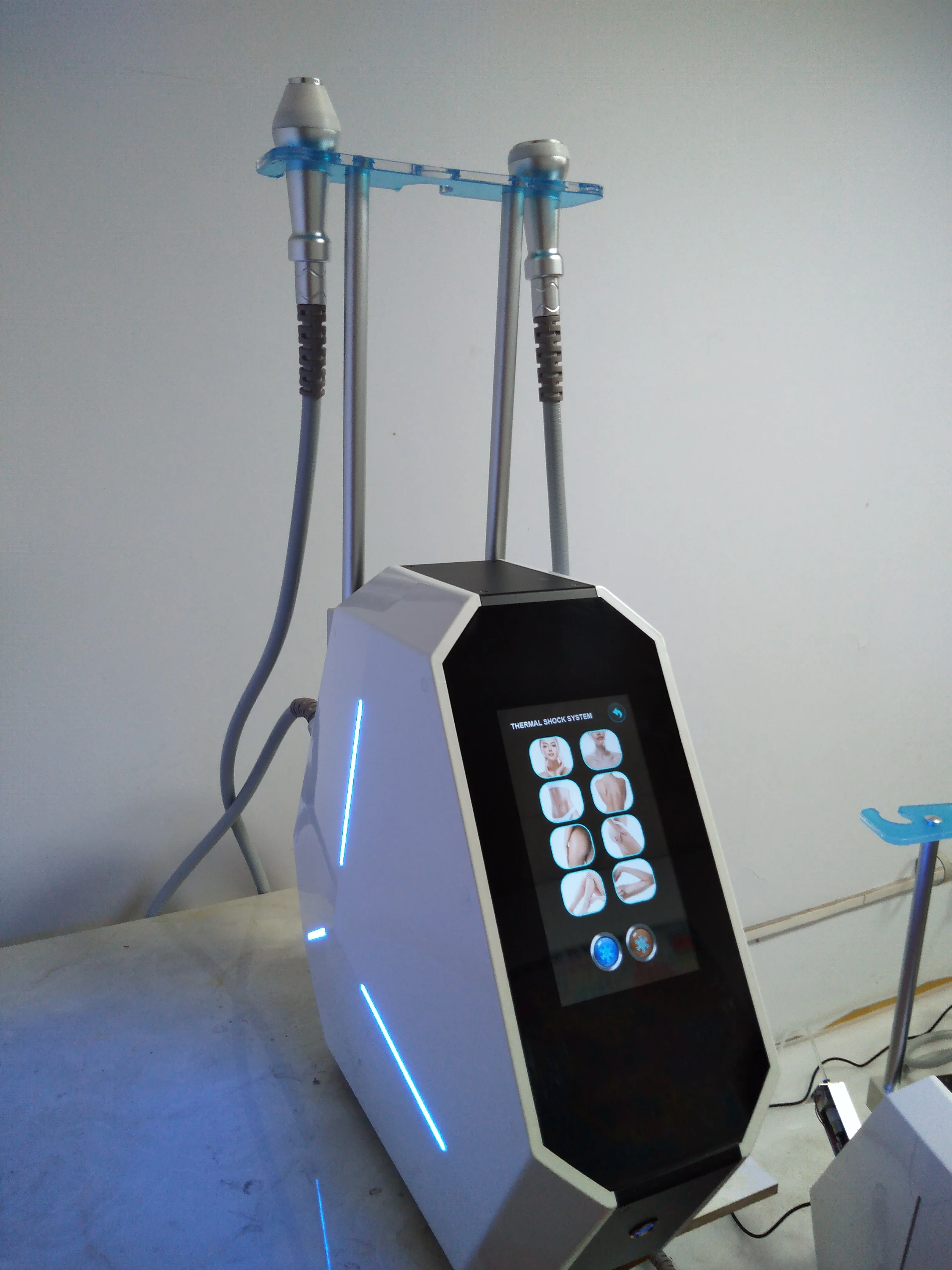 

360 Surrounding Cooling Thermal TShock Cryo Fat Freezing Machine Cryo Therapy skin tighten fat reduction Cryoskin machine