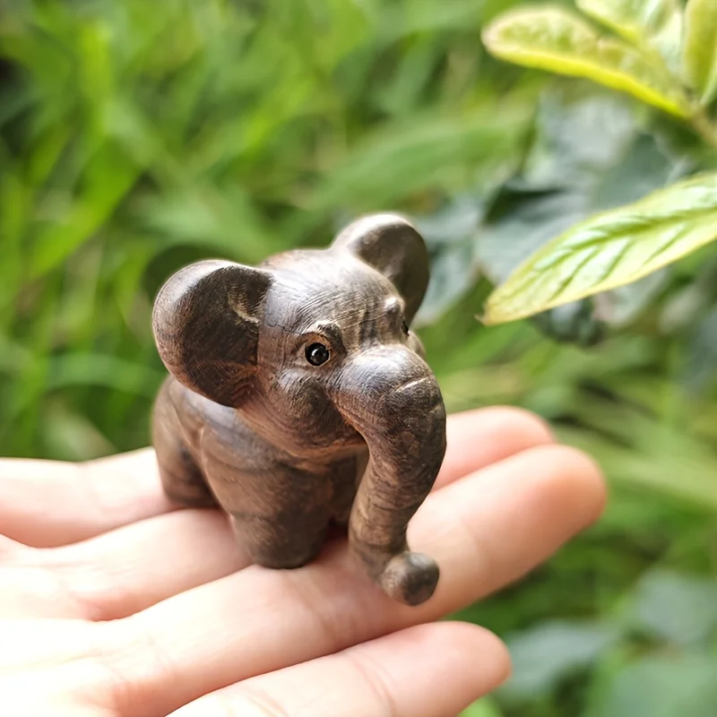 Wooden Elephant Figurine, Recommended Gifts for Christmas, Thanksgiving, and Easter, Cute Mascot, Nordic Ins-Style Decoration for Living Room and Study, Birthday and Wedding Party Gifts for Family and Friends, Cute Home Decor Items, Collectible Art