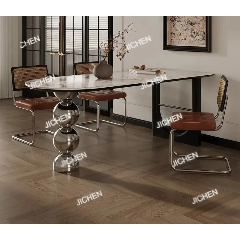 

ZQ Средневековый французский антикварный обеденный стол из массива дерева для маленькой квартиры в стиле ретро для дома, современный светлый роскошный минималистичный обеденный стол