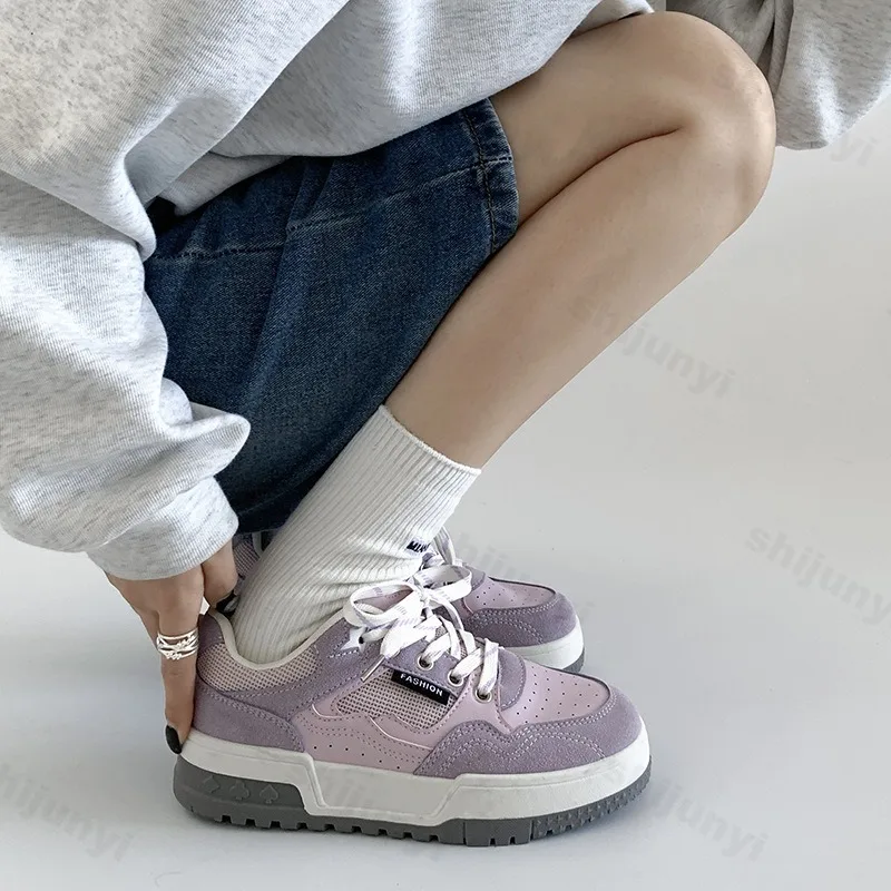 

Vintage Versatile Low Top Thick Soled Casual Sports Shoes for Women 2025 Autumn Fashion Breathable Mesh Hollow Platform Sneakers