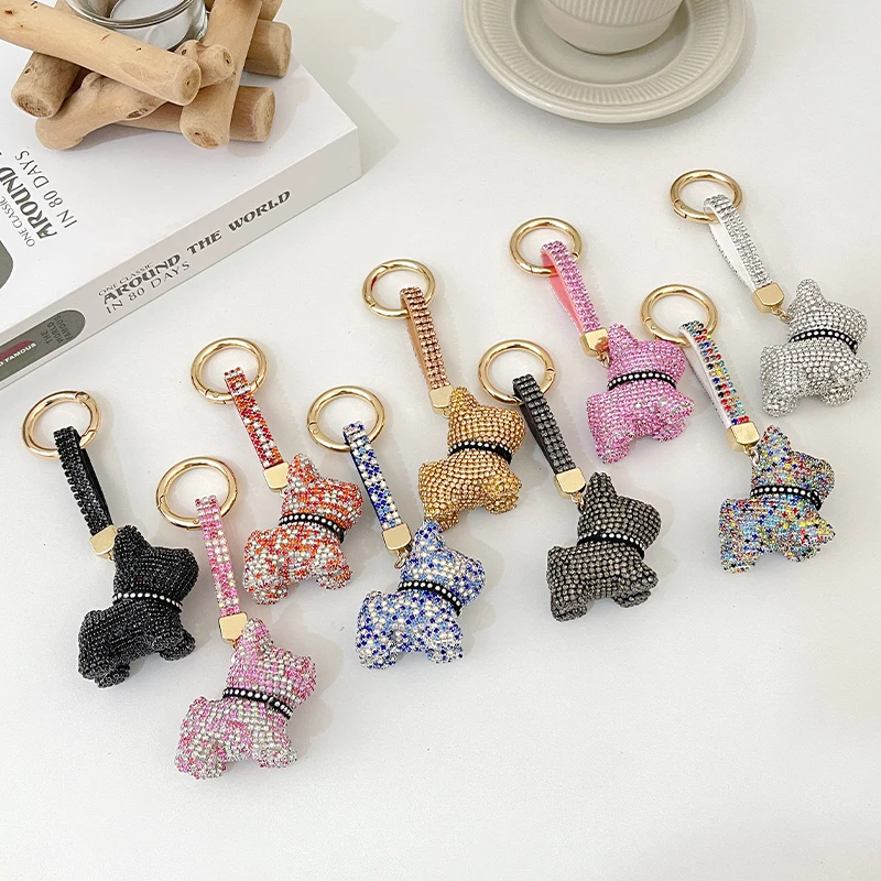 Full Crystals Anime Keychain Wommen Bag Key Ring Collection 2024 New Souvenirs Gifts white keyring livraison gratuite au maroc​