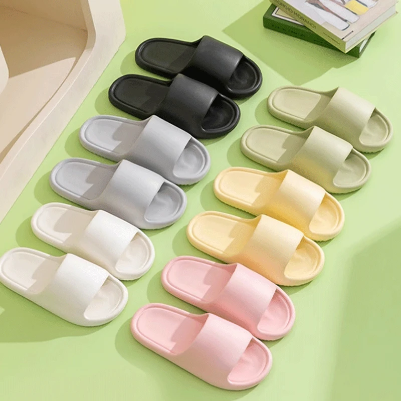 

Летние женские тапочки на толстой платформе, пляжные шлепанцы из ЭВА на мягкой подошве, мужские и женские домашние нескользящие туфли для ванной комнаты