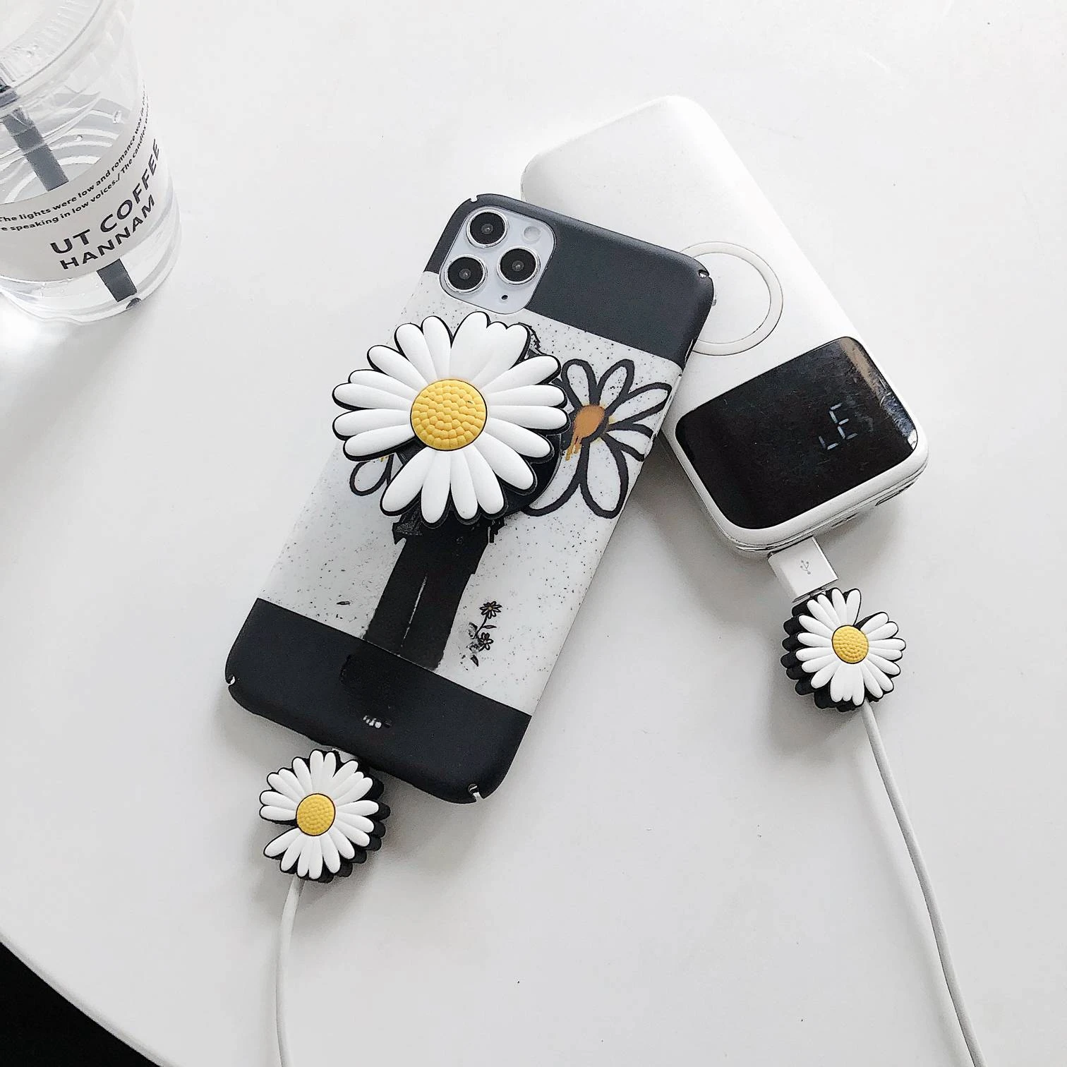 2Pcs-Korean daisy flower USB Wire Cover+Folding Finger Ring Holder Universal Mobile Phone stand Grip Phone Expanding Holder