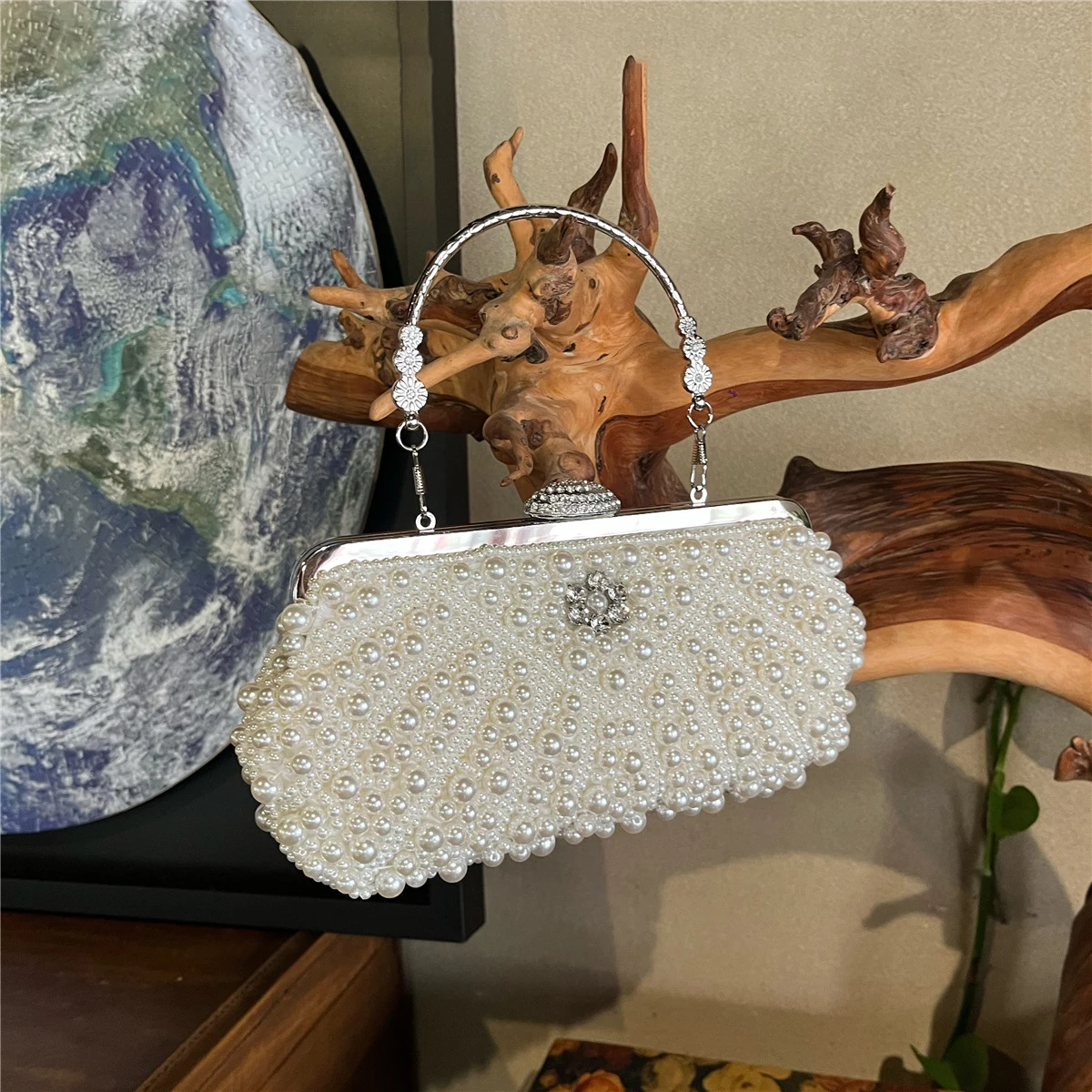 

Women Pearl Evening Bag White Beaded Rhinestone Buckle Handbag Elegant Luxury Sweet Lady Banquet Bags