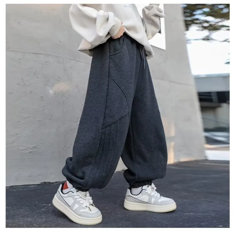 4-14 Jahre Teenager Jungen Sporthosen Herbst 2026 UNITIM Kinder Jungen Jogginghose Locker Sitzend mit Elastischem Bund Stilvolle Junior Kinder Jungen Hosen – Detail 17