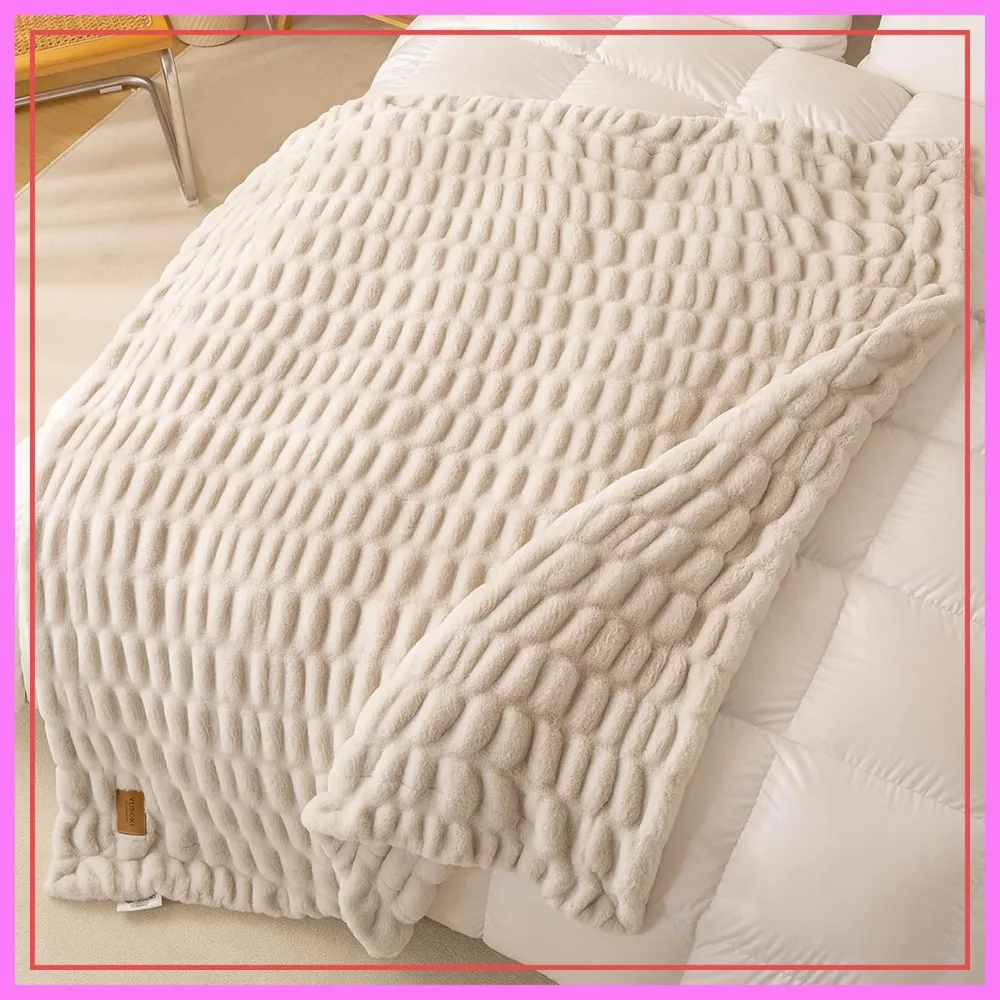 

Luxury Double Side Faux Rabbit Fur Throw Blanket for Couch, Ultra Soft Fluffy Throw Gifts, Plush Thick Warm Luxury Decor for Home (Grey Ivory, Medium 50x60 Inches)