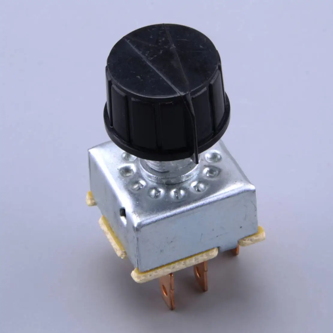 

3-скоростной поворотный переключатель кондиционера переменного тока, подходит для Honda 00091-31511 Freightliner INM2G754A Kenworth 71R1150 15-50180